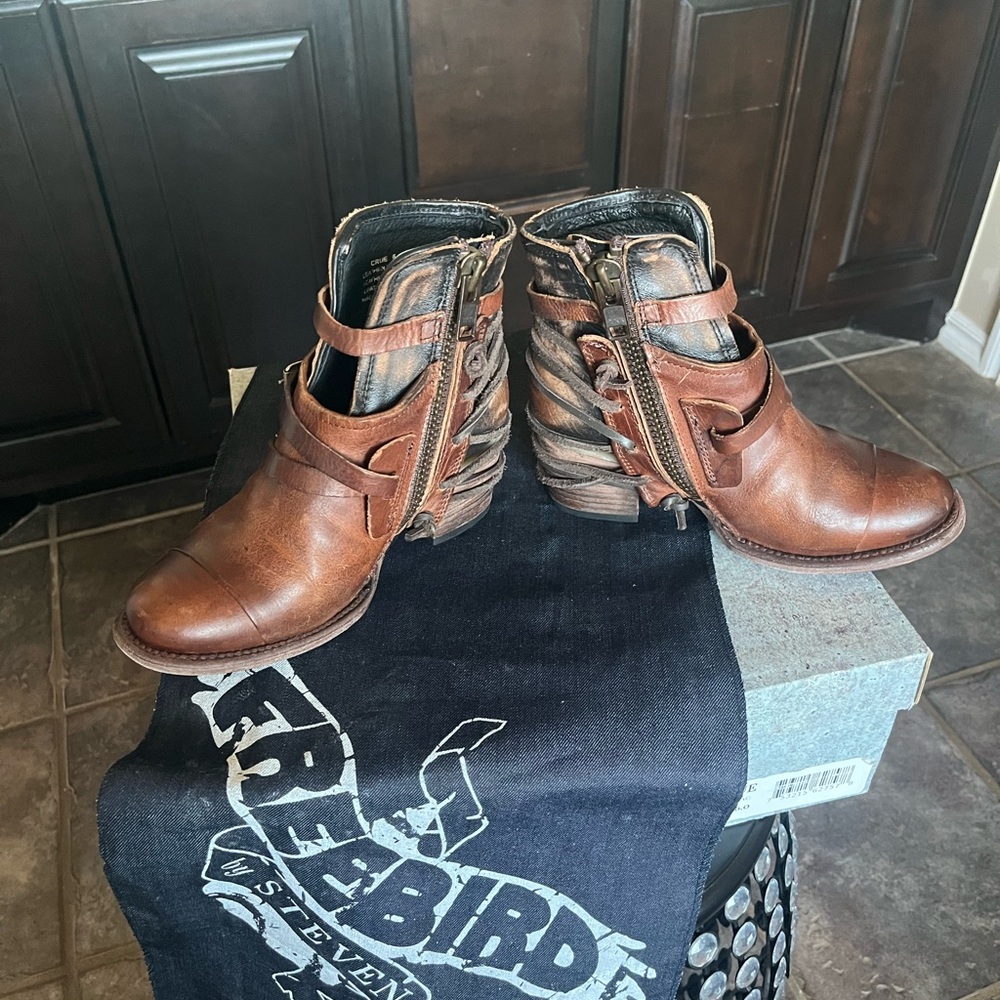 Freebird by Steven Bond Crue Ankle boot - Picture 5 of 12